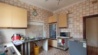 Kitchen - 27 square meters of property in Sydenham - JHB