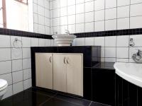 Main Bathroom of property in Ermelo