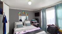 Bed Room 2 - 14 square meters of property in Montclair (Dbn)