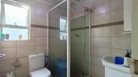 Bathroom 1 - 5 square meters of property in Montclair (Dbn)