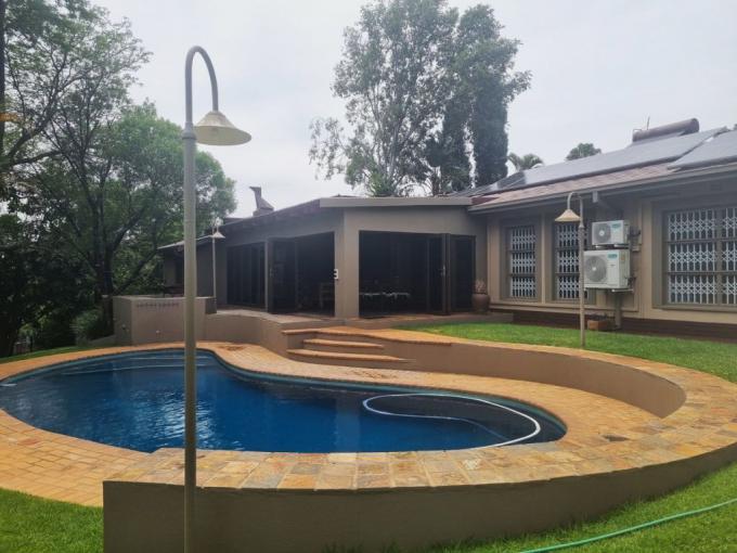 4 Bedroom House for Sale For Sale in Protea Park Remove - MR660953