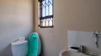 Main Bathroom - 3 square meters of property in Delmore Park