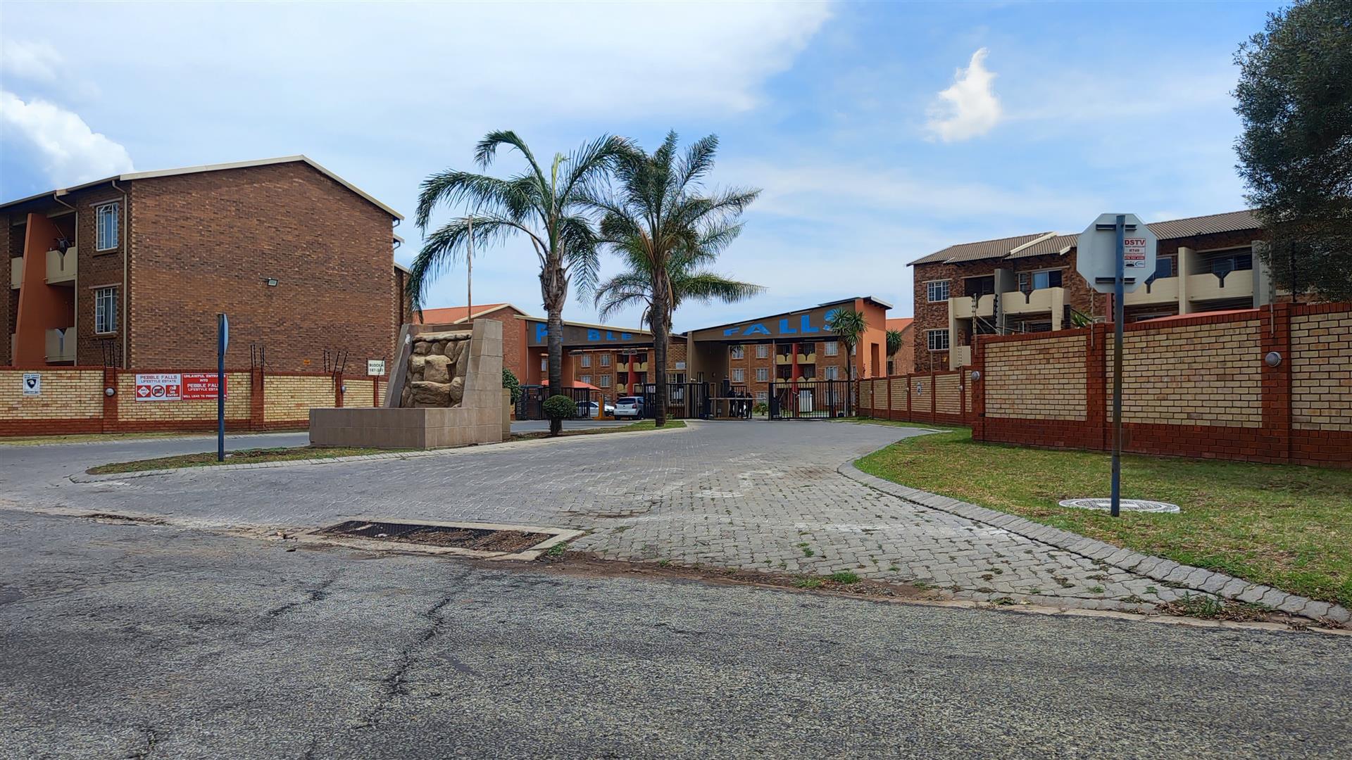 Front View of property in Benoni