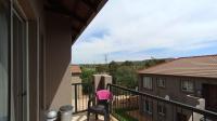 Balcony - 9 square meters of property in Wilgeheuwel 