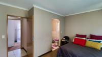 Main Bedroom - 17 square meters of property in Vanderbijlpark