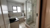 Bathroom 1 of property in Beacon Bay North