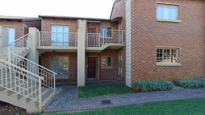 2 Bedroom Sectional Title for Sale For Sale in Mooikloof Ridge - MR661035