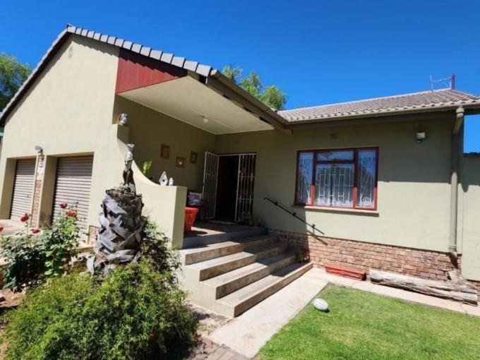 3 Bedroom House for Sale For Sale in Oudtshoorn - MR661063