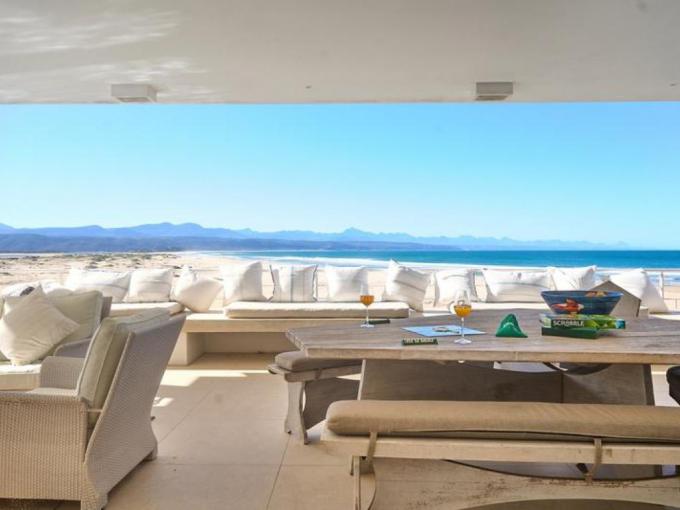 7 Bedroom House for Sale For Sale in Plettenberg Bay - MR661076