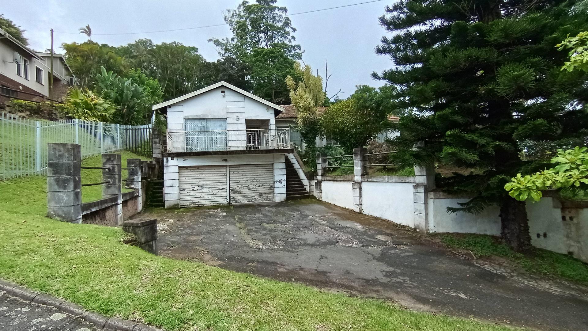 Front View of property in Chiltern Hills