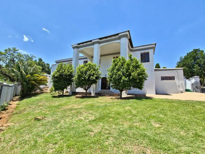 4 Bedroom House for Sale For Sale in Waterkloof Ridge - MR661260