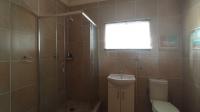 Bathroom 1 - 8 square meters of property in Daspoort