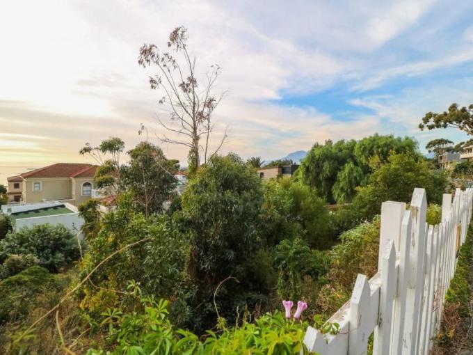 Land for Sale For Sale in Gordons Bay - MR661305