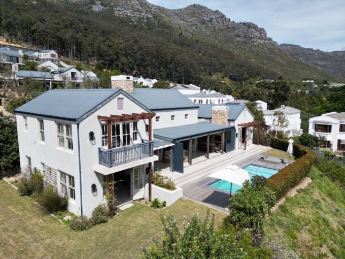 4 Bedroom House for Sale For Sale in Hout Bay   - MR661432