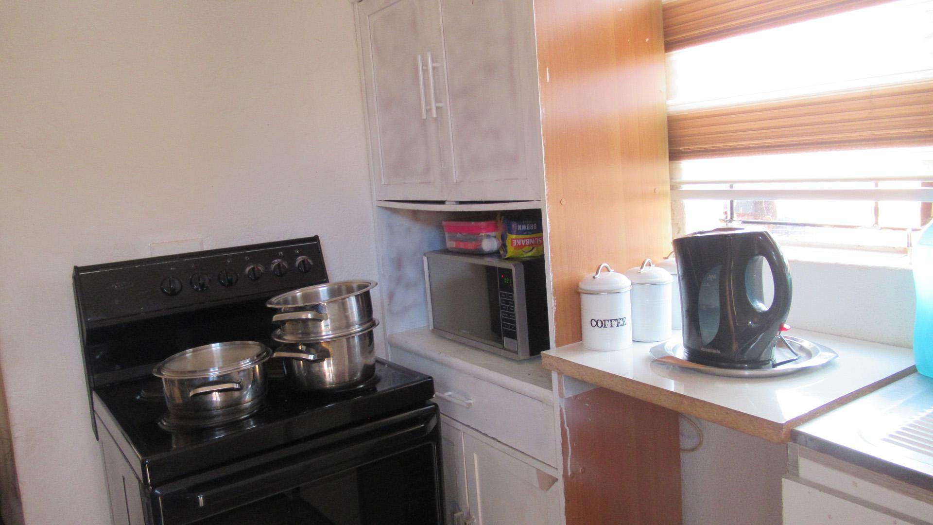 Kitchen of property in Soshanguve