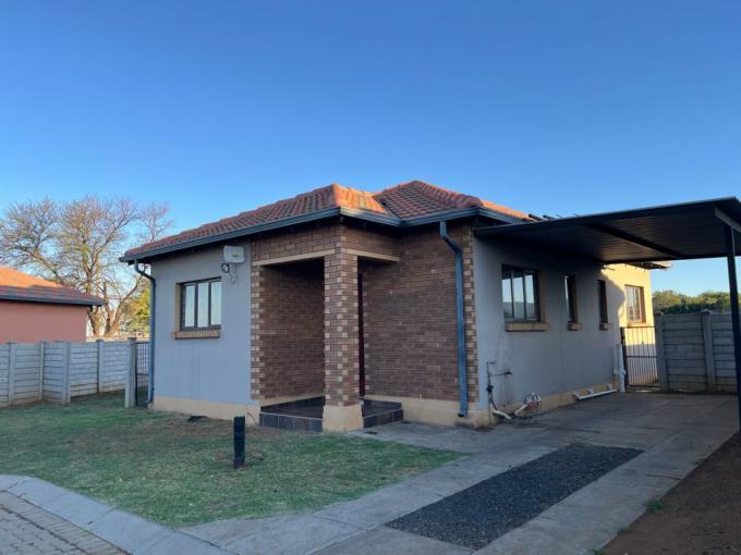 3 Bedroom Simplex for Sale For Sale in Waterval East - MR661590