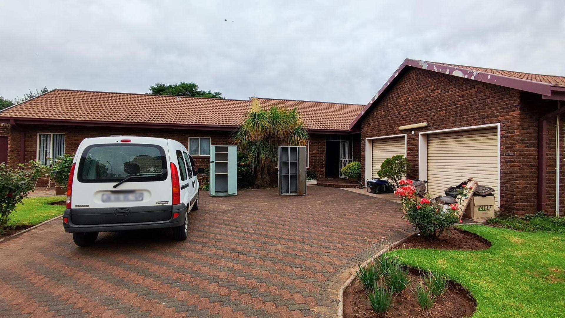 Front View of property in Vanderbijlpark