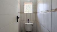 Guest Toilet - 4 square meters of property in Rynfield