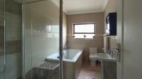 Bathroom 1 - 7 square meters of property in Savannah Country Estate