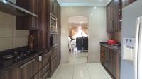 Kitchen - 9 square meters of property in Savannah Country Estate