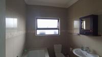 Bathroom 2 - 6 square meters of property in Savannah Country Estate