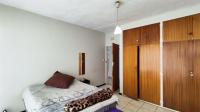 Bed Room 1 - 18 square meters of property in Cruywagenpark