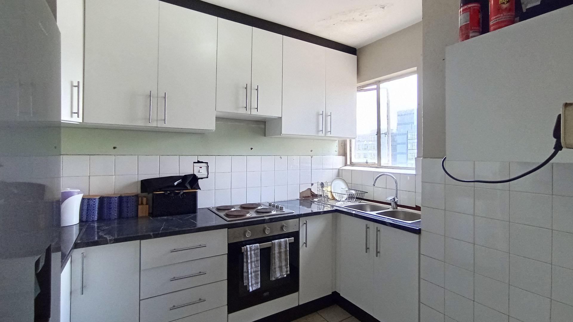 Kitchen - 8 square meters of property in Durban Central