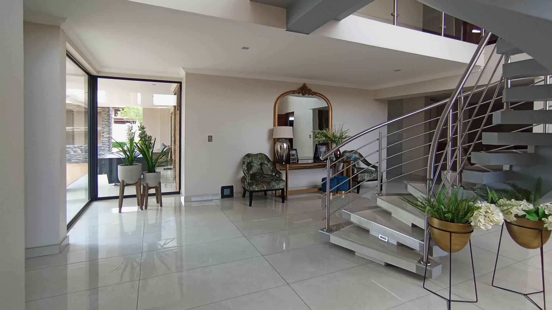 Spaces - 143 square meters of property in Copperleaf Golf and Country Estate