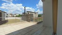 Balcony - 130 square meters of property in Copperleaf Golf and Country Estate