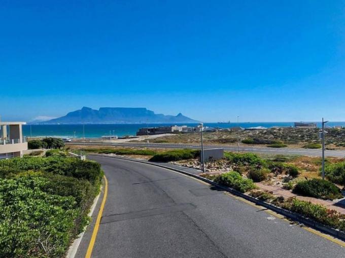 3 Bedroom Duplex for Sale For Sale in Bloubergstrand - MR661776