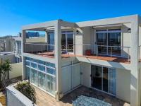  of property in Bloubergstrand