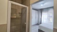 Main Bathroom - 4 square meters of property in Ravenswood