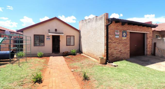 5 Bedroom House for Sale For Sale in Lenasia - MR661821