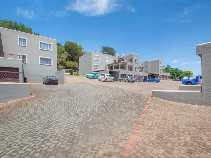 2 Bedroom Apartment for Sale For Sale in Constantia Kloof - MR661850