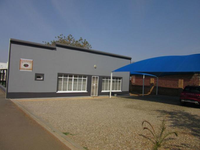 3 Bedroom Simplex for Sale For Sale in Vryburg - MR661867