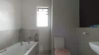 Bathroom 1 - 5 square meters of property in Fleurhof