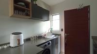 Kitchen - 6 square meters of property in Fleurhof