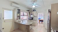 Kitchen - 20 square meters of property in Southbroom