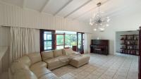 Lounges - 37 square meters of property in Southbroom