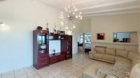 Lounges - 37 square meters of property in Southbroom