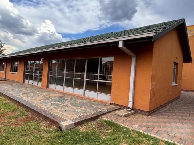 3 Bedroom House for Sale For Sale in Vanderbijlpark - MR661967