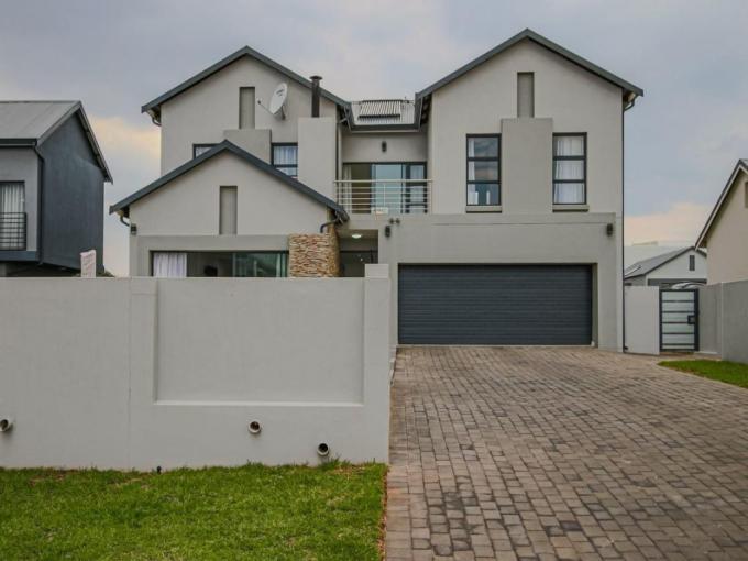 4 Bedroom House for Sale For Sale in Centurion Central - MR661974