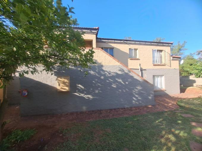 3 Bedroom Apartment for Sale For Sale in Rustenburg - MR661987