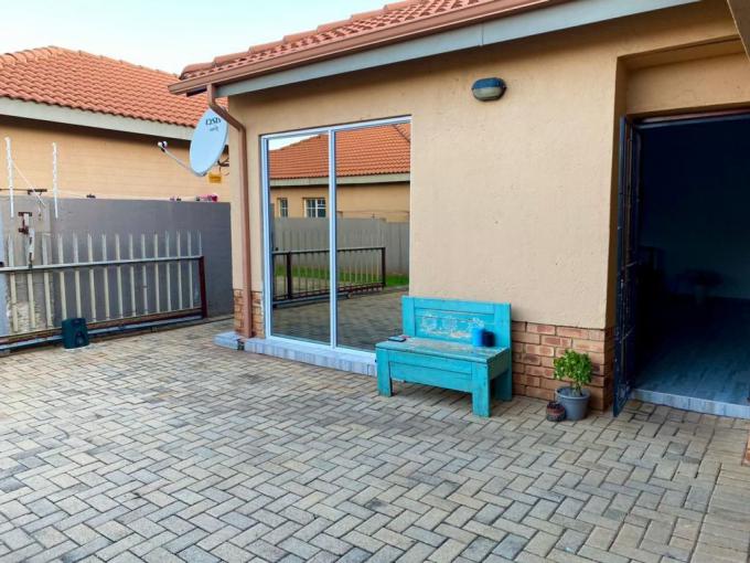 3 Bedroom House to Rent in Waterval East - Property to rent - MR661995