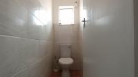 Bathroom 1 - 5 square meters of property in Witpoortjie