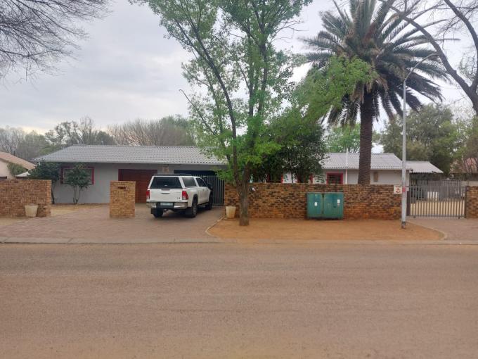 4 Bedroom Freehold Residence for Sale For Sale in Sasolburg - Private Sale - MR662083