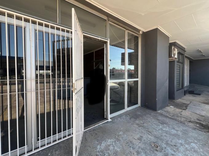 Commercial to Rent in Middelburg - MP - Property to rent - MR662088