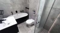 Bathroom 1 - 5 square meters of property in Oakdale