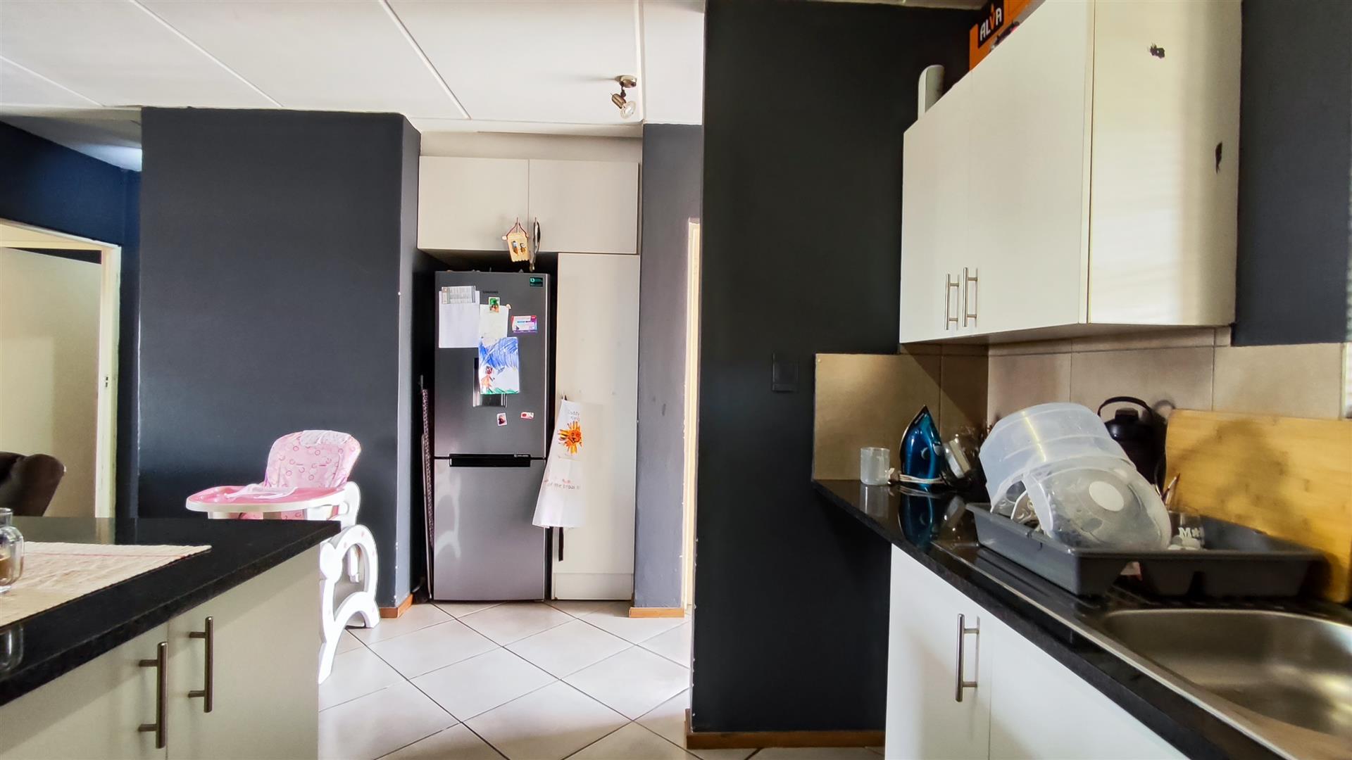 Kitchen - 15 square meters of property in Albertsdal