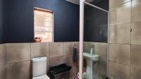 Main Bathroom - 5 square meters of property in Albertsdal